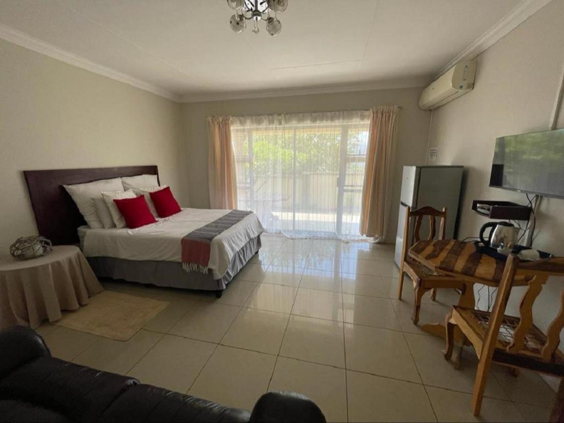 Khutsong Guests House Hotell Burgersfort Eksteriør bilde