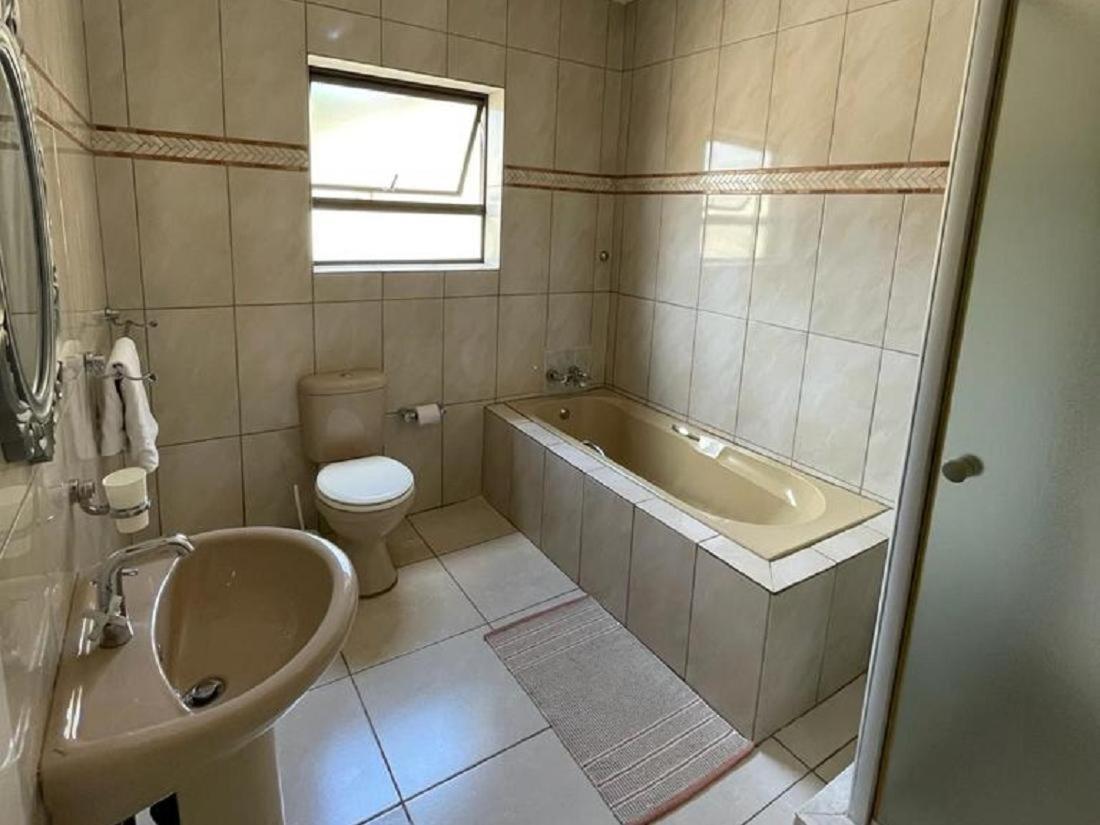 Khutsong Guests House Hotell Burgersfort Eksteriør bilde